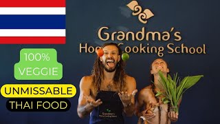 Foreigners Cooking FAMOUS Thai Food - 100% Veggie