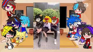 Los compas reaccionan a sus Tik Toks