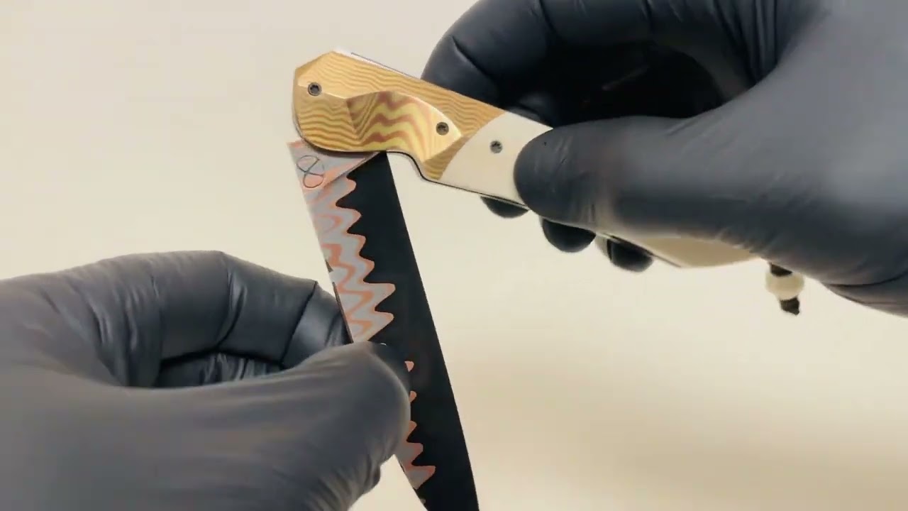 Couteau « Balrog L » Ivoire de mammouth et Damas San-Maï par Florian Keller