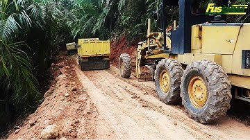 Komatsu GD511A Motor Grader Spreading Selected Embankment New Road Construction