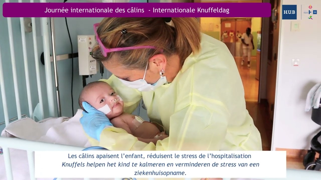 Les câlineurs de bébé à l’Hôpital des Enfants (HUDERF)- De babyknuffelaars in het Kinderziekenhuis