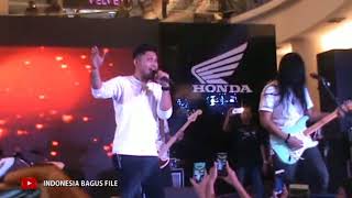 Main Hati  Andra And The Backbone  Concert