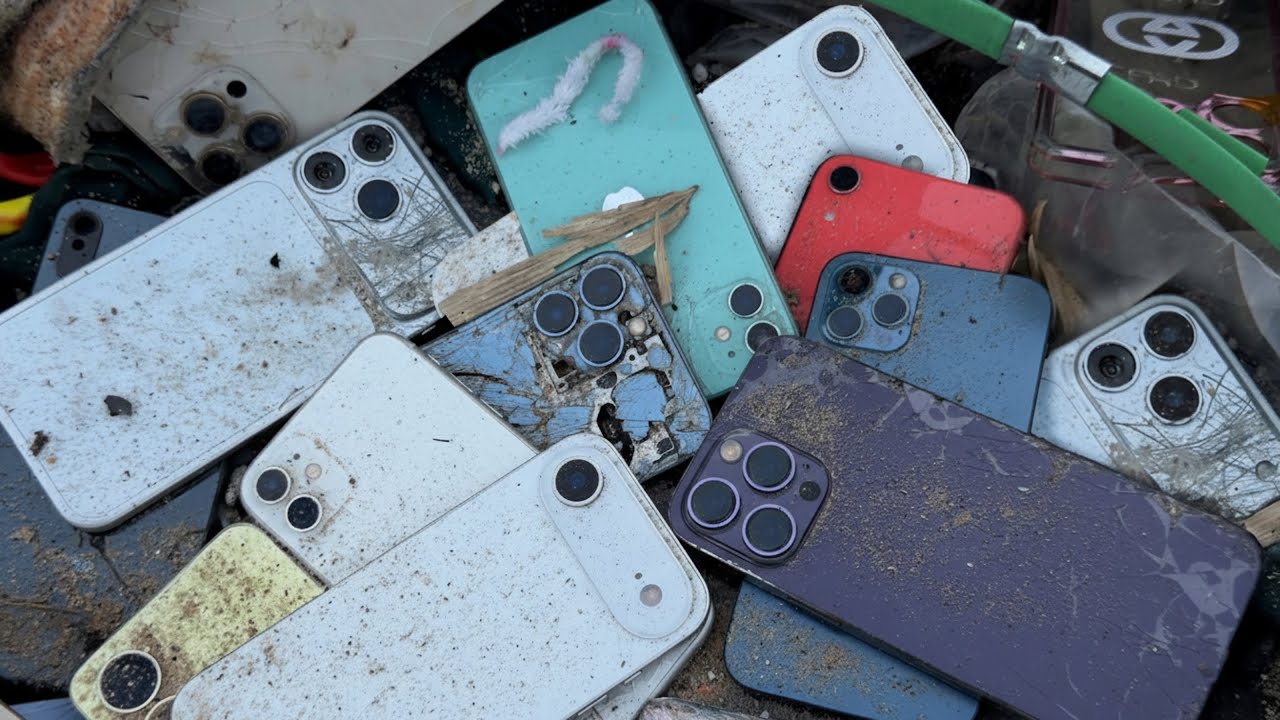 This iPhone 16 Pro Max Was Never Meant to Be Repaired