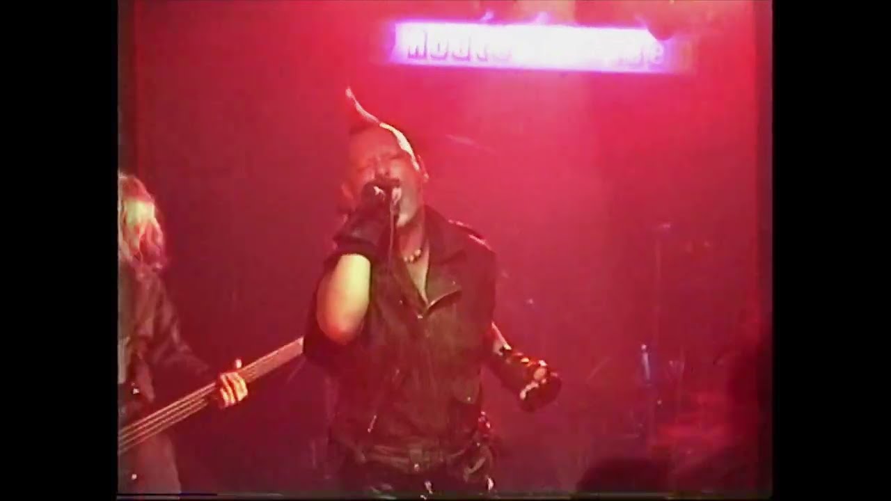 G-10 _1992 Live@千葉ROUTE14 Japanese Hardcore Punk G10 - YouTube