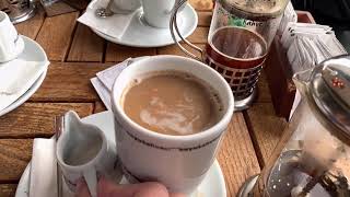 قهوة مفلترة مع الحليب| تصوير بطيء 240 اطار بالثانية