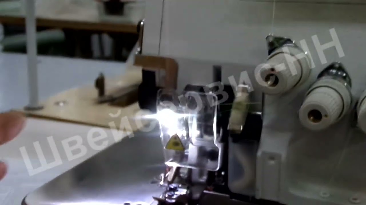 Оверлок 4-х ниточный JIN M1-424SF (автомат) с Отсосом обрези