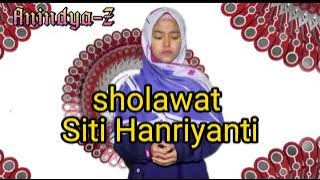 Sholawat merdu Siti Hanriyanti