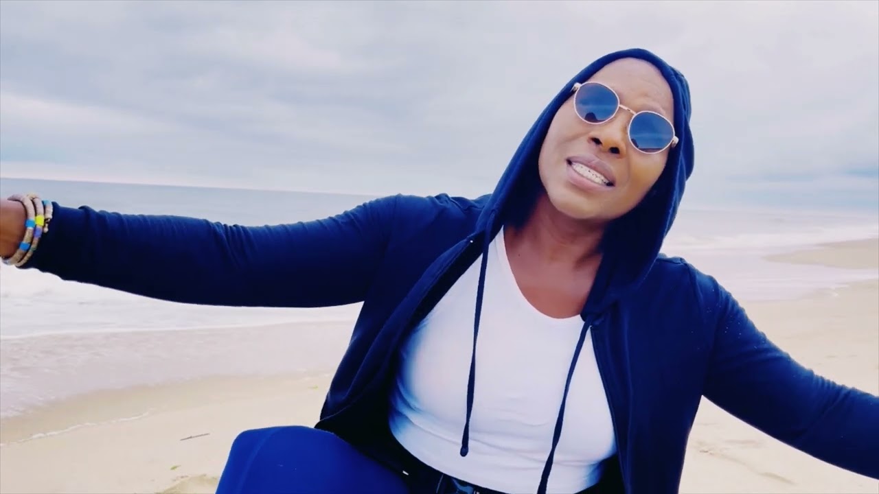 Saying Goodbye - CHAÉ (Official video) 