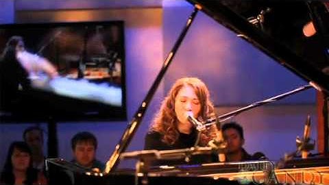 Regina Spektor Performs "On the Radio"