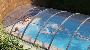 🌊✨  Klasik Clear B Retractable Pool Enclosure in Action! 🏊‍♂️🔝