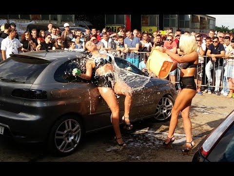 Boris Dević i sexy car wash