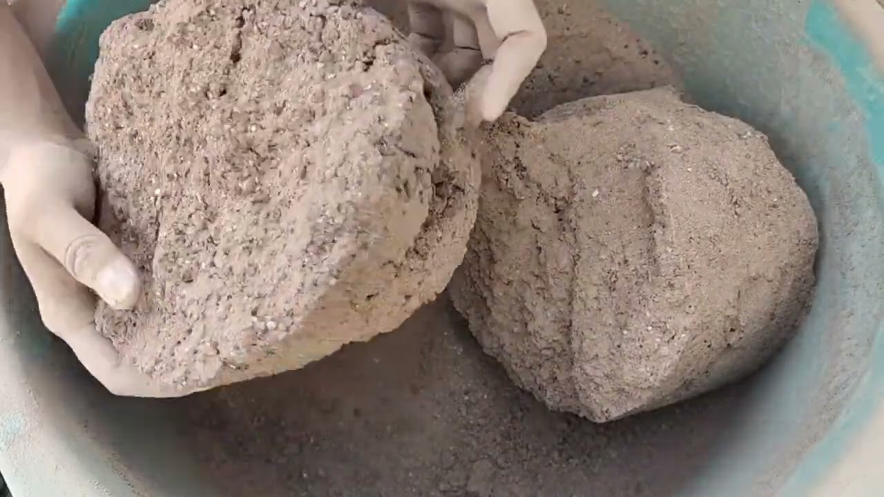 Gritty full dusty 🌪️ red dirt crumbling by Sa Asmr