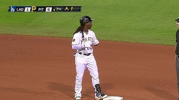 LAD@PIT: Cutch ropes an RBI double off the wall