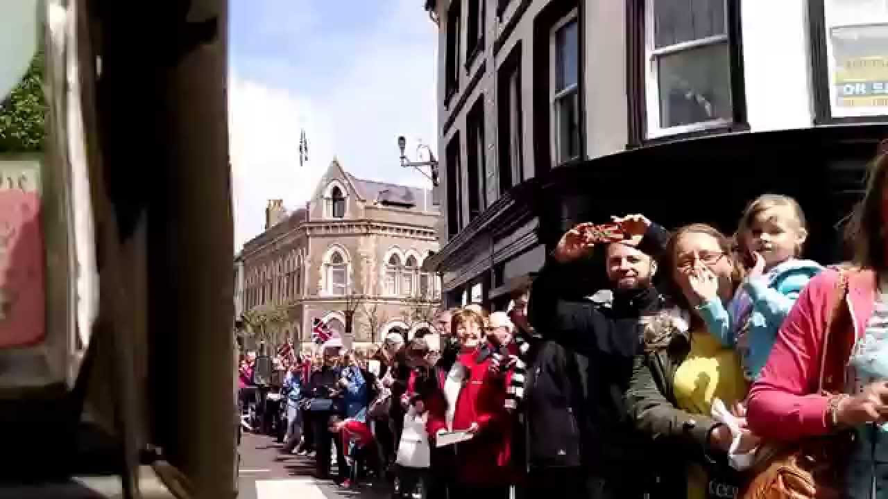 70th Anniversary Jersey Liberation day jeep ride 1945 - 2015 - YouTube