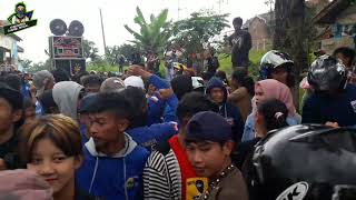 Cuta muda nyalindung mantap laguna, seberkas cahaya,  secangkir kopi,  mimpi terindah & karmila