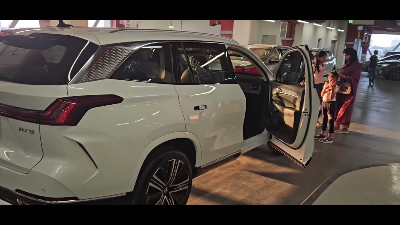 MG RX 9 - 1st Car delivered in AbuDhabi