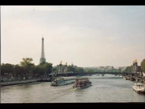 AMELIE THEME Robert Monti piano- around PARIS ******