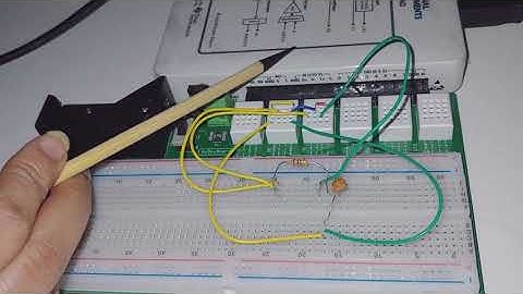 Building Circuitry with myDAQ  1