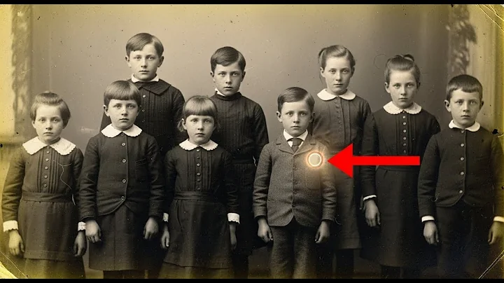 Eight Children in 1908 Play Happily — Until You Notice the Fifth One's Right Pocket