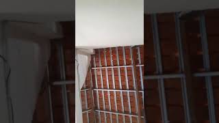 Menatap Atap, tapi Tak Perduli Panas atau Hujan, Kau Tetap Bertahan #rumah #atap #viral