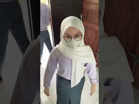 Kelakuan cewe SMA #shorts #girl #hijab