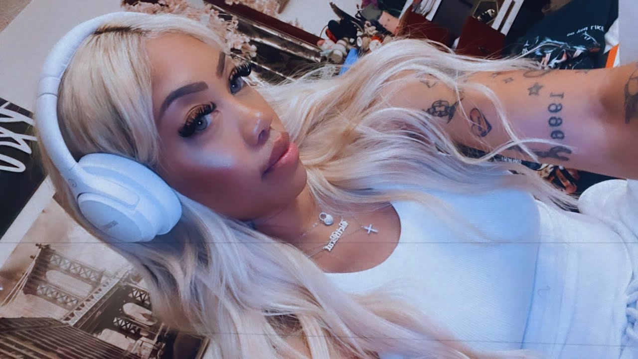 ALL EYES ARE ON YOU LIKE NEVER BEFORE.. MAKING PPL EXTREMELY NERVOUS ..