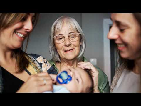 Розрив поколінь: що бабусі й дідусі кажуть про сучасне батьківство