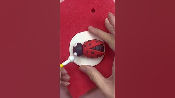 Ladybird Cupcake Topper #cakeshorts #caketutorial #cakedesign #cupcake #fondantdecoration #cake