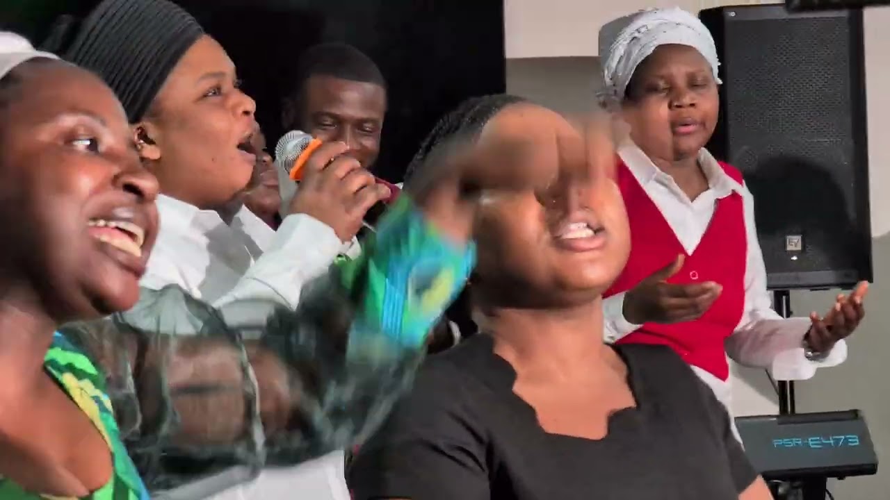 mashujaa wa imani kwaya wakiwa Michigan Lansing