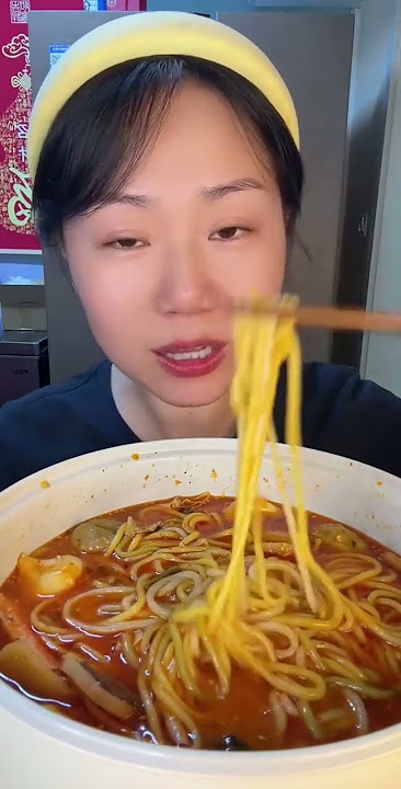 MUKBANG EATING YUMMY SPICY NOODLE , ASMR EATING YUMMY SPICY NOODLE #short #eatingsounds #1857