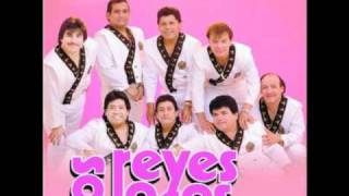 Video thumbnail of "REYES LOCOS EN VIVO (CON EL ALMA ENAMORADA)"