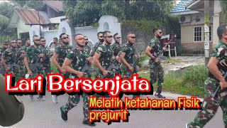 Lari pagi bersenjata membakar lemak||melatih ketahanan fisik prajurit tni ad