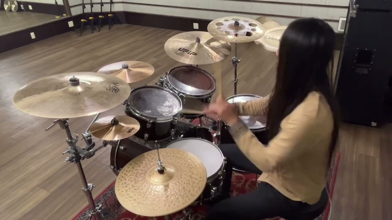 B'z - love me, I love you 【Drum cover】【青山純】 - YouTube