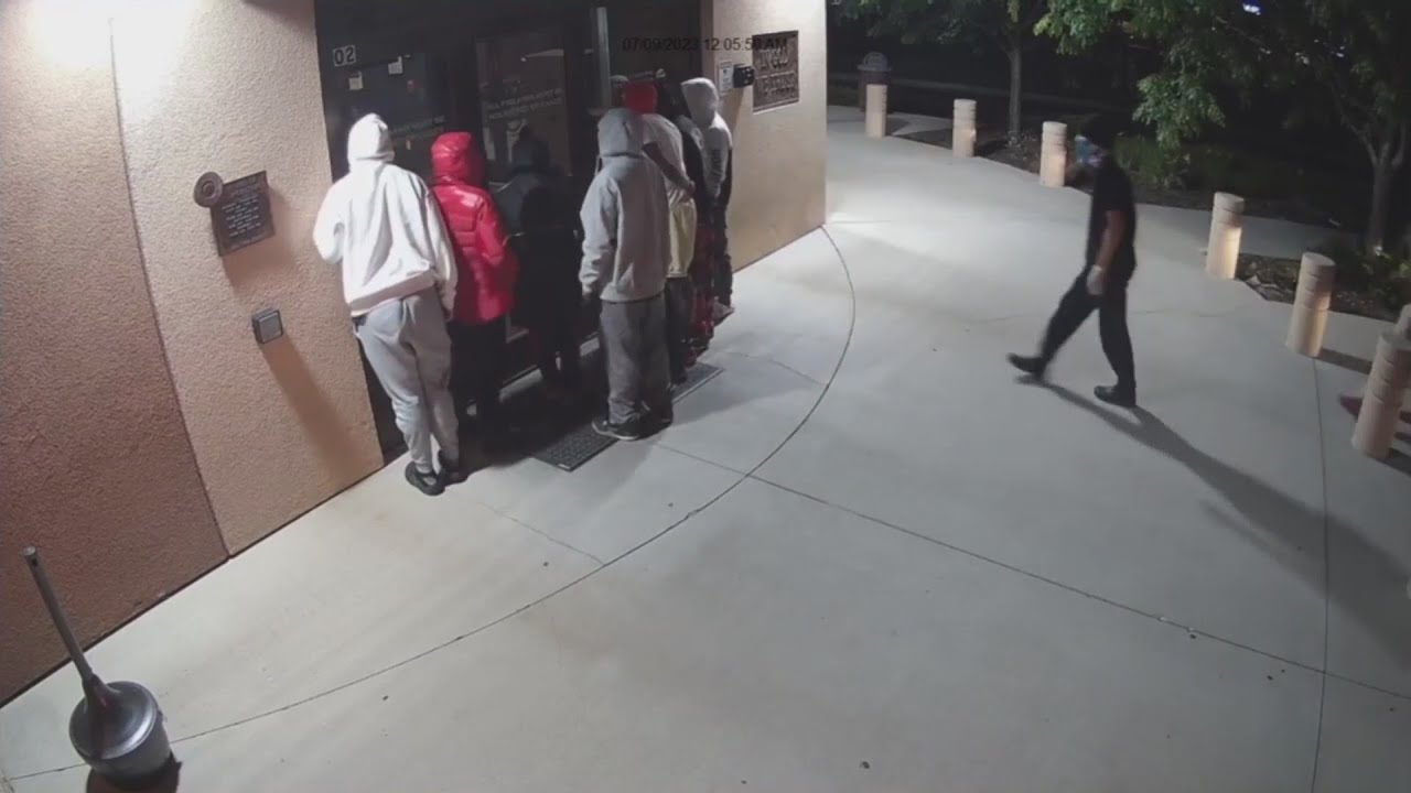 9 suspects wanted after gun store burglaries - YouTube