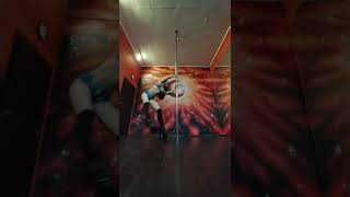 Exoticpoledancing in dancehouse - suen lee