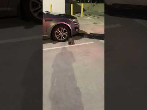 شاهد كيفية سحب السيارات المعطله  
