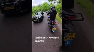 Deze kruising is verraderlijk gevaarlijk!