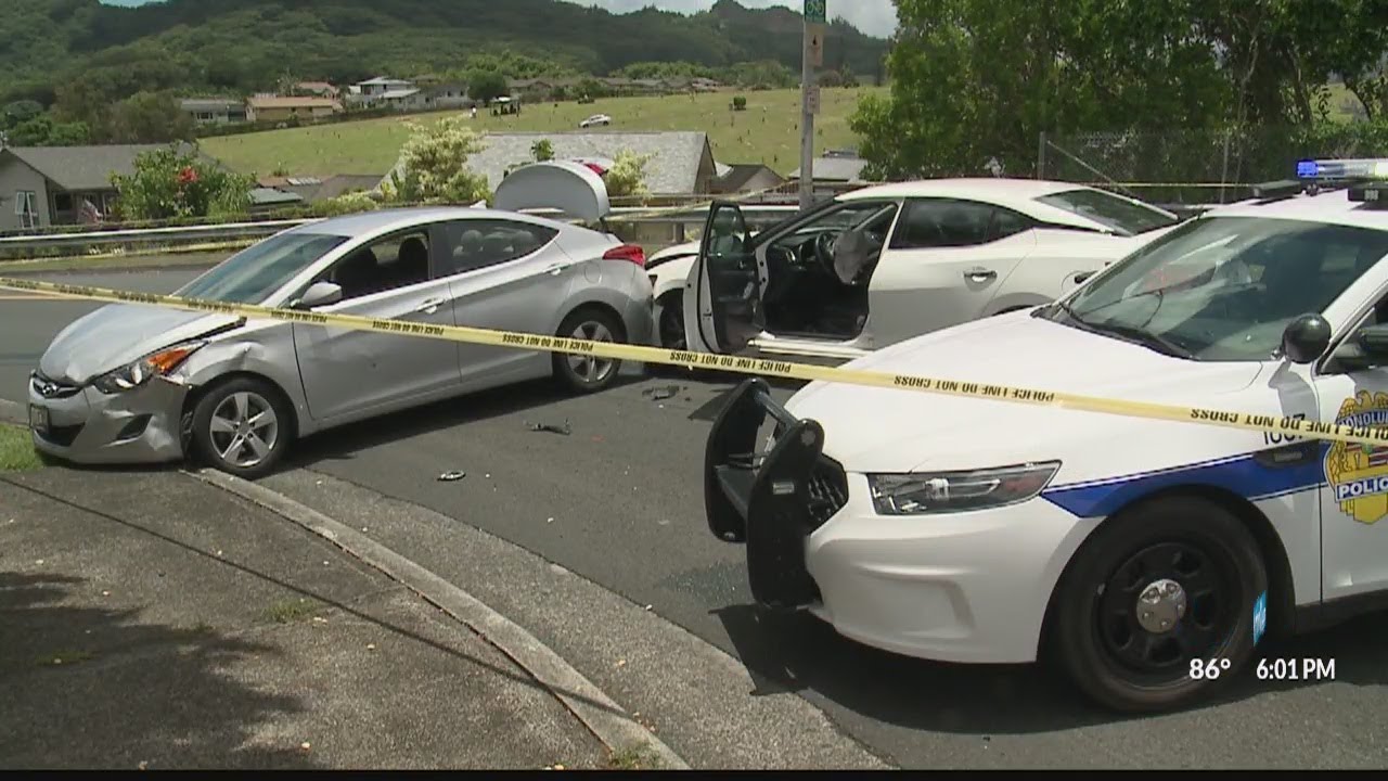 Man in custody after allegedly stealing car with boy inside - YouTube