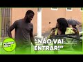 BORRÃO NO TÁXI? ATRIZ CHAMA O TÁXI COM UMA SURPRESINHA NA CALÇA!