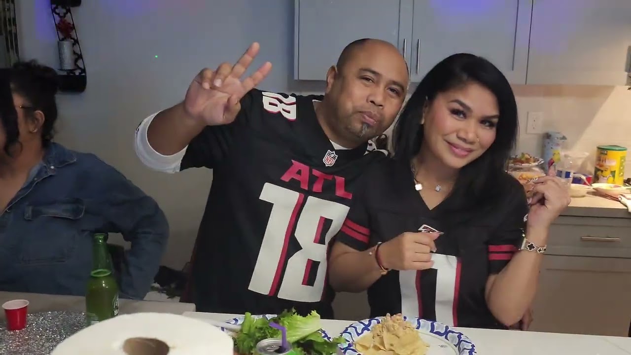 At the birthday party and watching 49er game 🥰🥳🥳