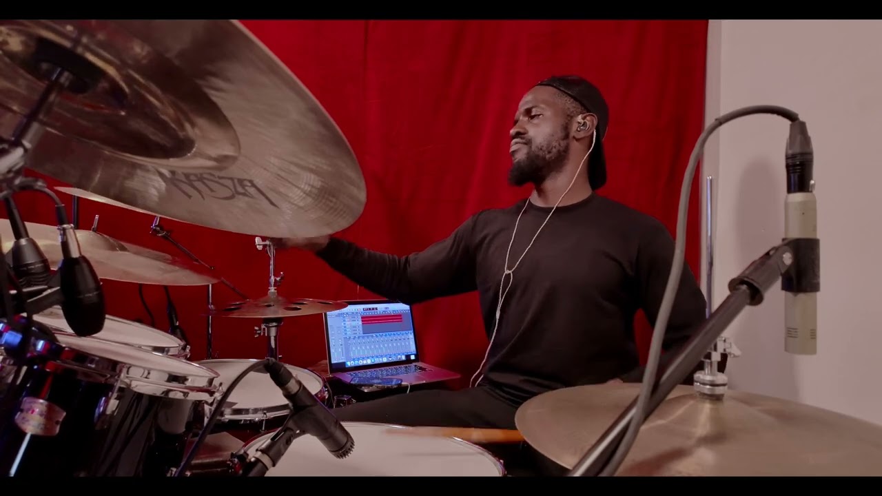 Fred Boswell Jr — Plays an original tune, Featuring Lamar Gaines on Keyboard 