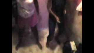 Gangnam Style- Garotas Doidas Dançando Lois Lenne E Nayara Cristina.