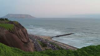 Espectacular atardecer en el malecón de Miraflores. 2024 #lima #peru #costaverde #oceanopacifico