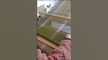 So relaxing, weaving with green threads #weavingloom #weaving #weavingart #weavers #weben #weaver