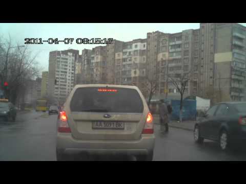 Дебил на субару
