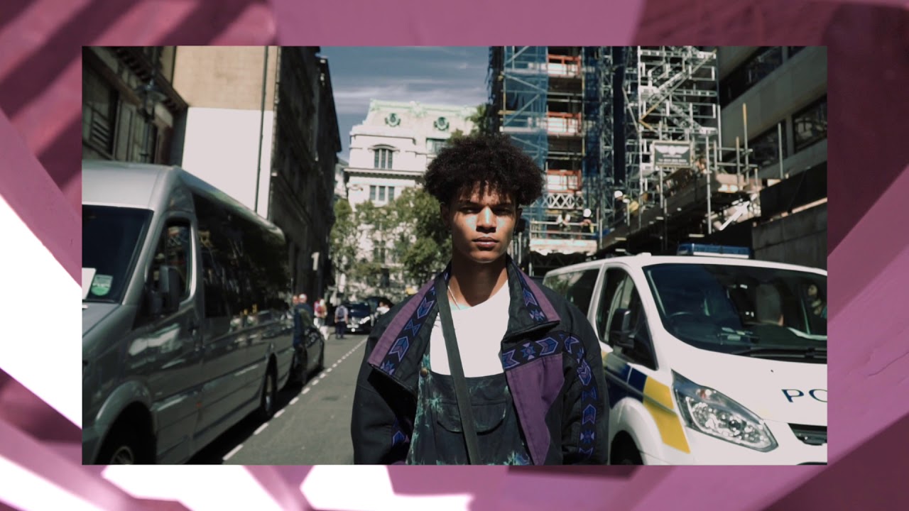 London Fashion Week 2019 - Street Fashion 1