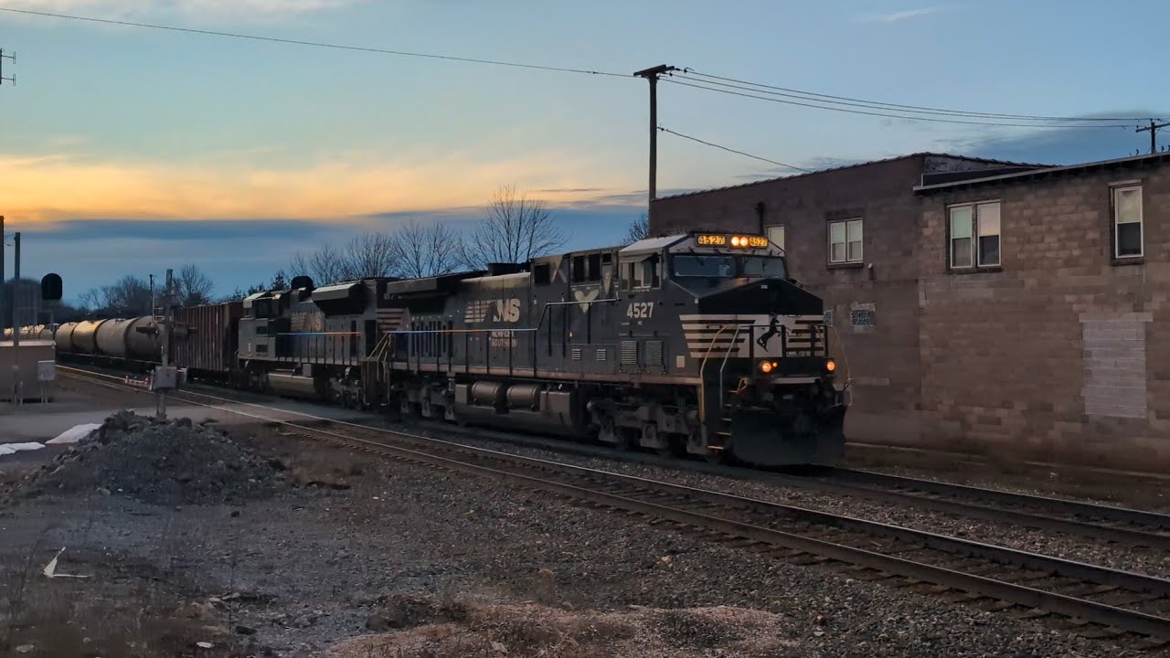 Trains In Emmaus, PA - 1/13/26 