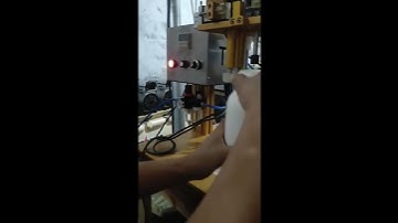 semi automatic plastic caps bottle capping machine