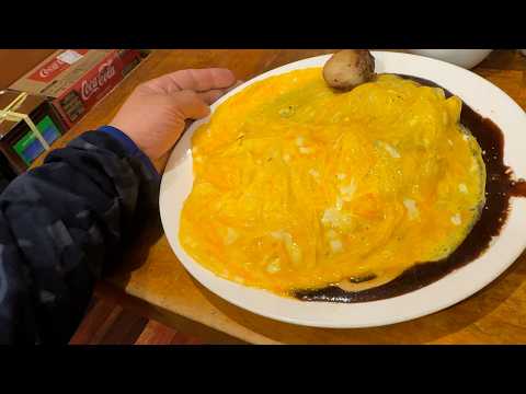 【謎のカレー】特大オムレツカレー