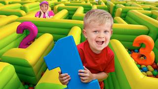 Download Lagu Learn Numbers 1 to 10 in the GIANT MAZE! 🧩 Fun Challenges \u0026 ABCs for Toddlers MP3